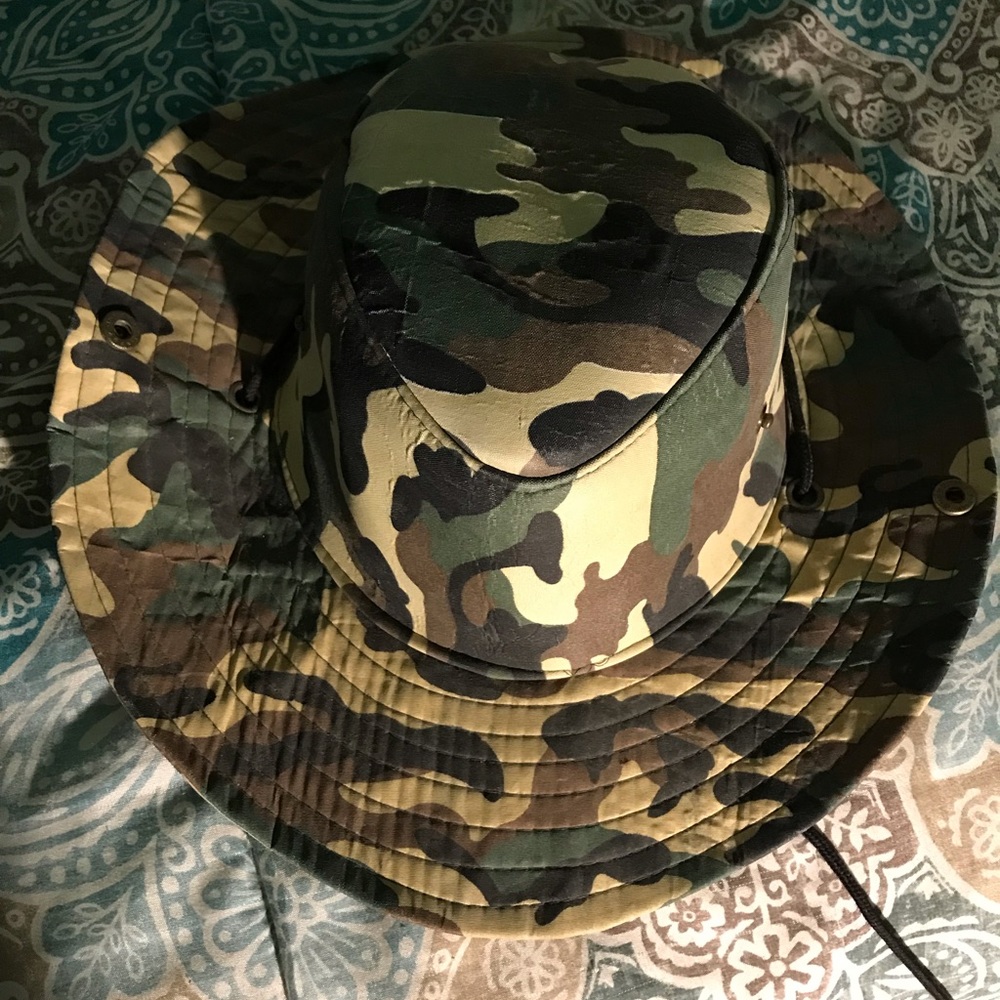 Amy hat - Picture 2 of 2